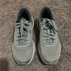Lululemon beyond feel running shoes size 7 W